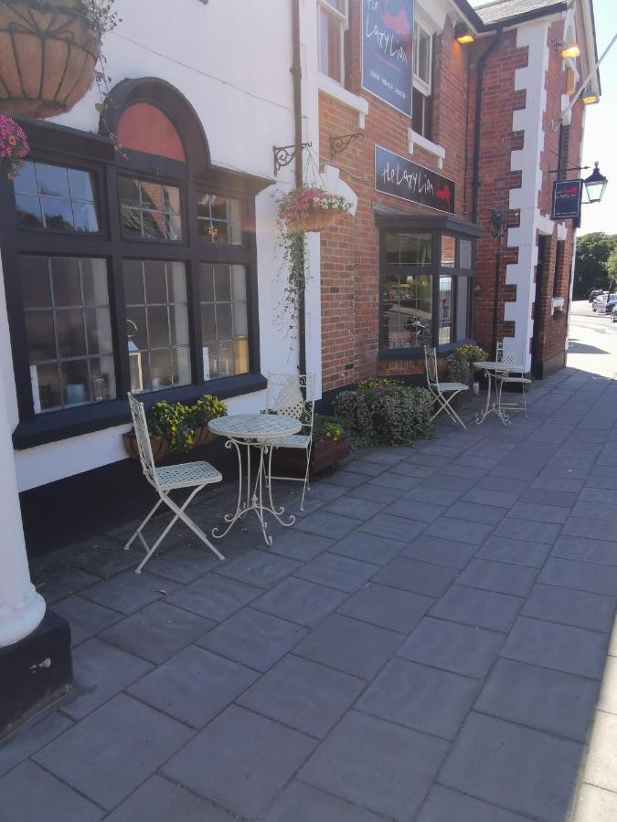 The Lazy Lion Bed and Breakfast Milford on Sea Exteriör bild
