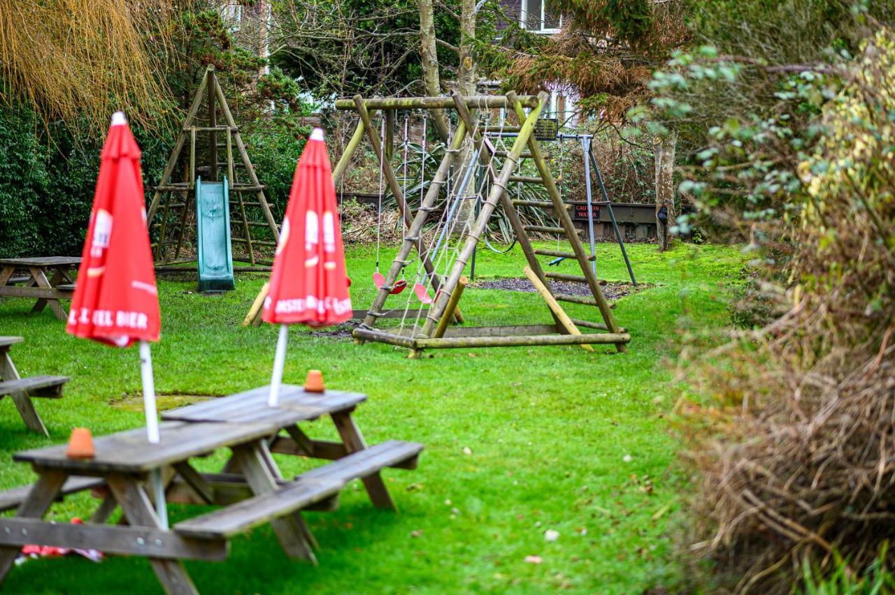 The Lazy Lion Bed and Breakfast Milford on Sea Exteriör bild